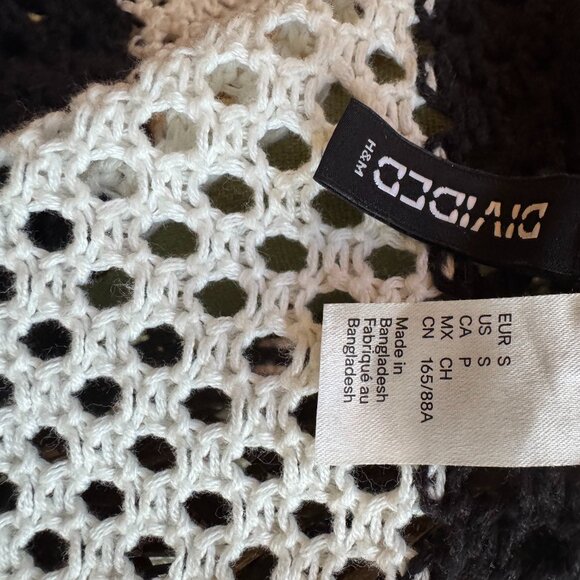 NWOT! H&M Divided Black & White Striped Open Knit Button-Up Sweater – Size Small - Picture 5 of 5